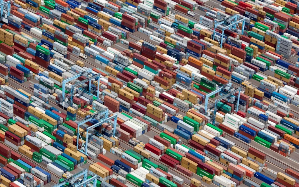 Containers (Gursky)